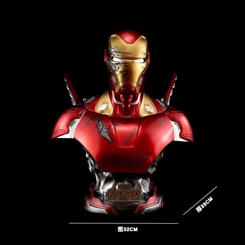 Verlicht Avengers Iron Man-borstbeeld - Beschadigd harnas op zwarte achtergrond