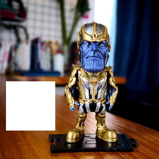 Thanos-figuurtje - mini-chibi met gouden pantser
