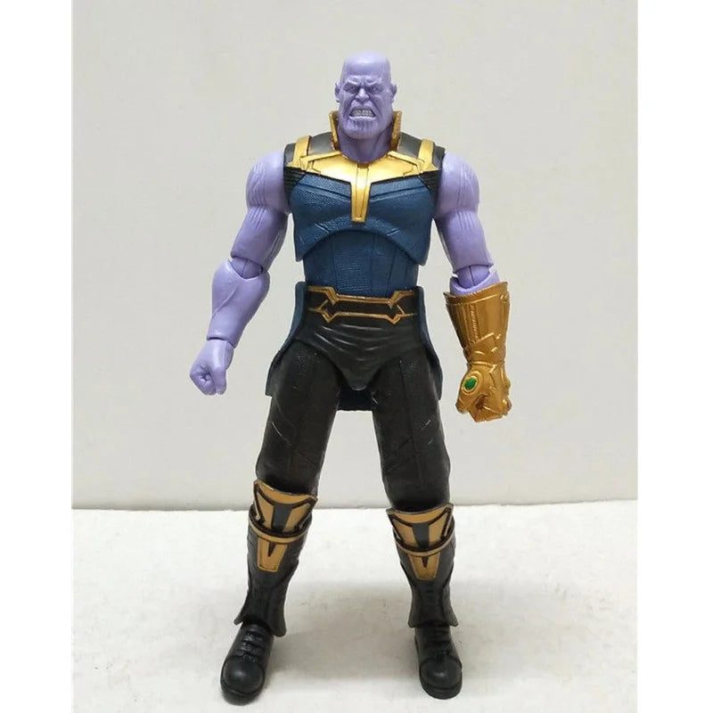 Thanos-hangfiguur - Infinity Gauntlet als bureaudecoratie
