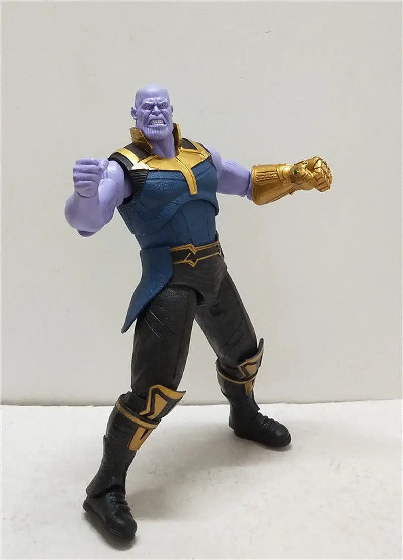 Thanos-hangfiguur - Infinity Gauntlet als bureaudecoratie