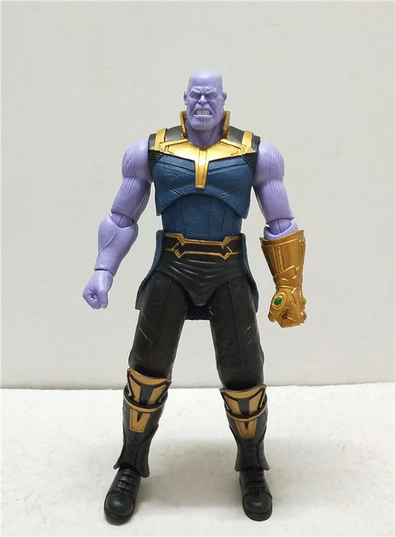 Thanos-hangfiguur - Infinity Gauntlet als bureaudecoratie