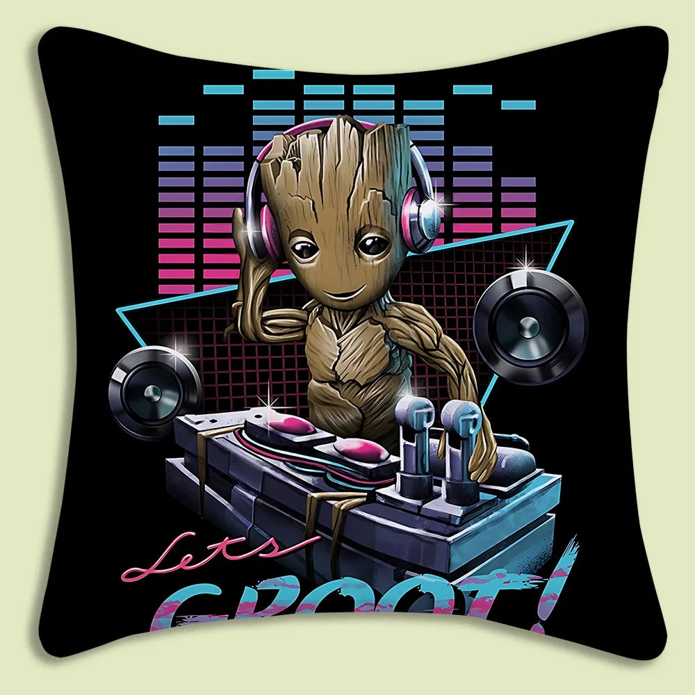 Baby Groot-kussenhoes - gekruiste armen en lichtgevende bladeren