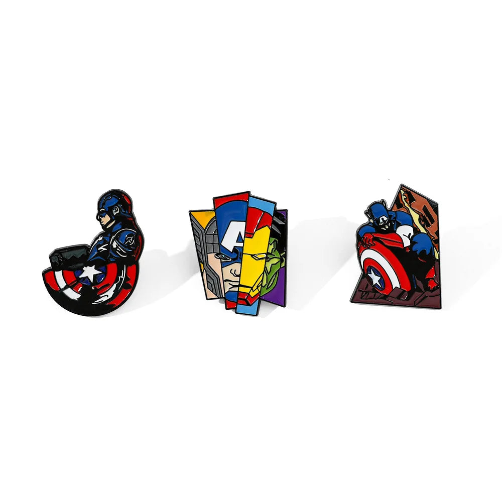 Avengers-badge met meerdere personages - pin met gefragmenteerde gezichten