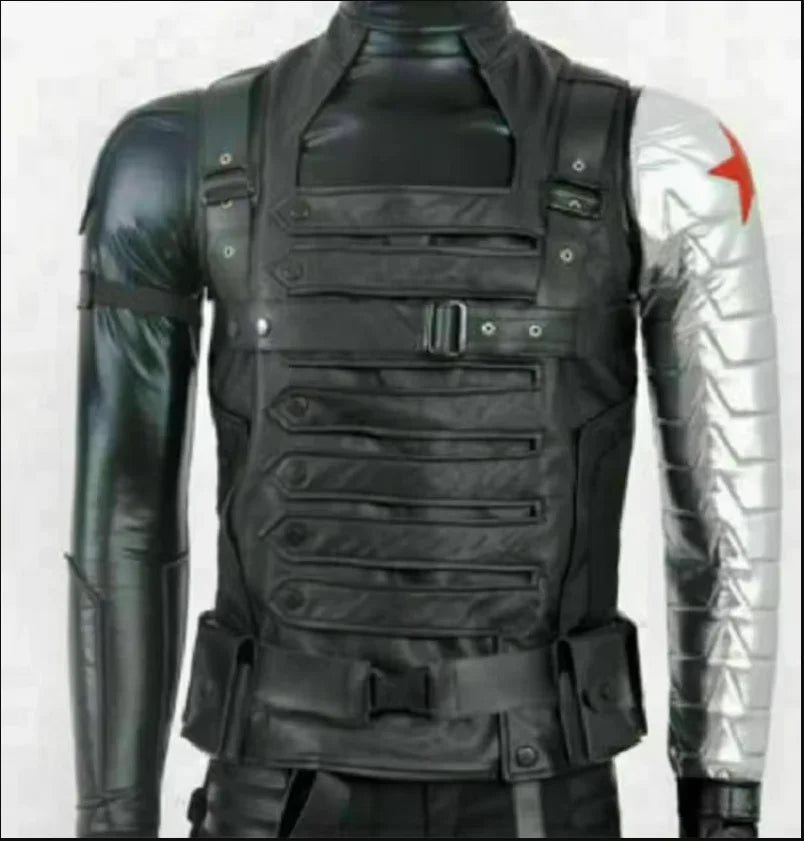 Winter Soldier-kostuum - zwart pak met metalen arm en rode ster