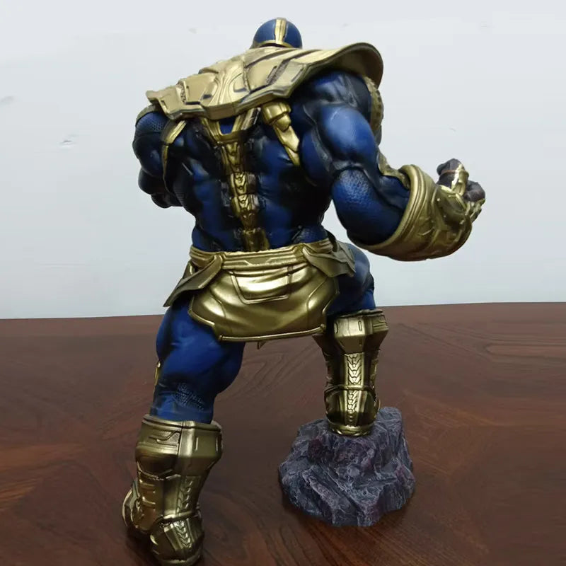 Thanos GK-beeld - Lichtgevende Infinity Gauntlet, ruïnedecor