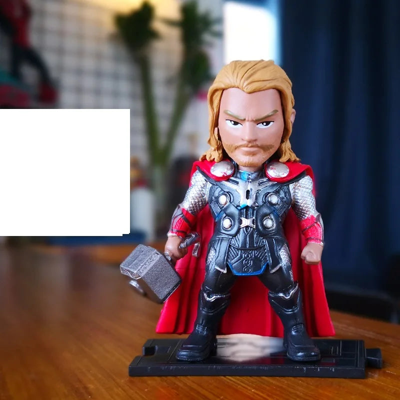 Thor-figuurtje - mini-chibi met Mjolnir-hamer