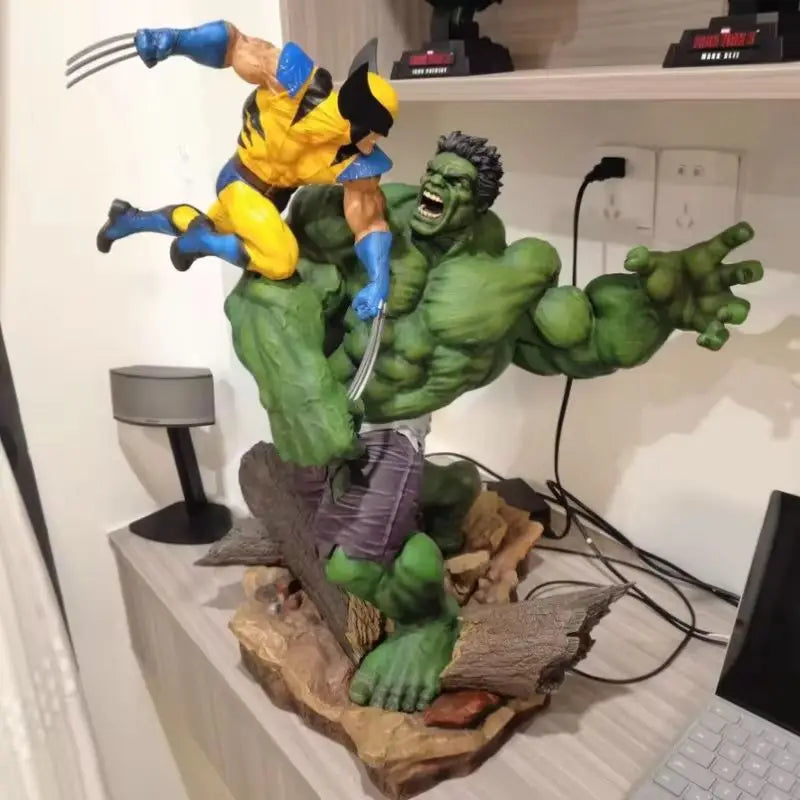 Hulk tegen Wolverine PVC-beeld - Collector-gevechtsscène