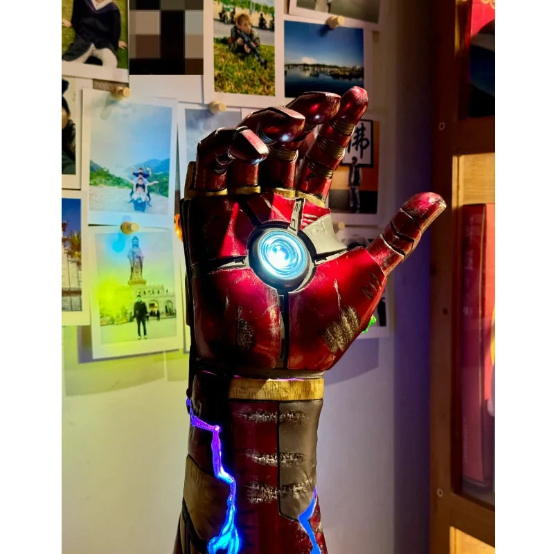 Avengers Infinity Gauntlet-beeld - 1:1-ledreplica