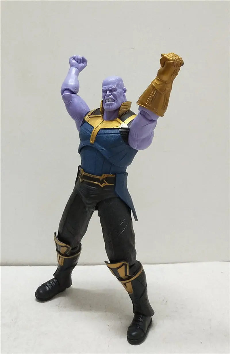 Thanos-hangfiguur - Infinity Gauntlet als bureaudecoratie