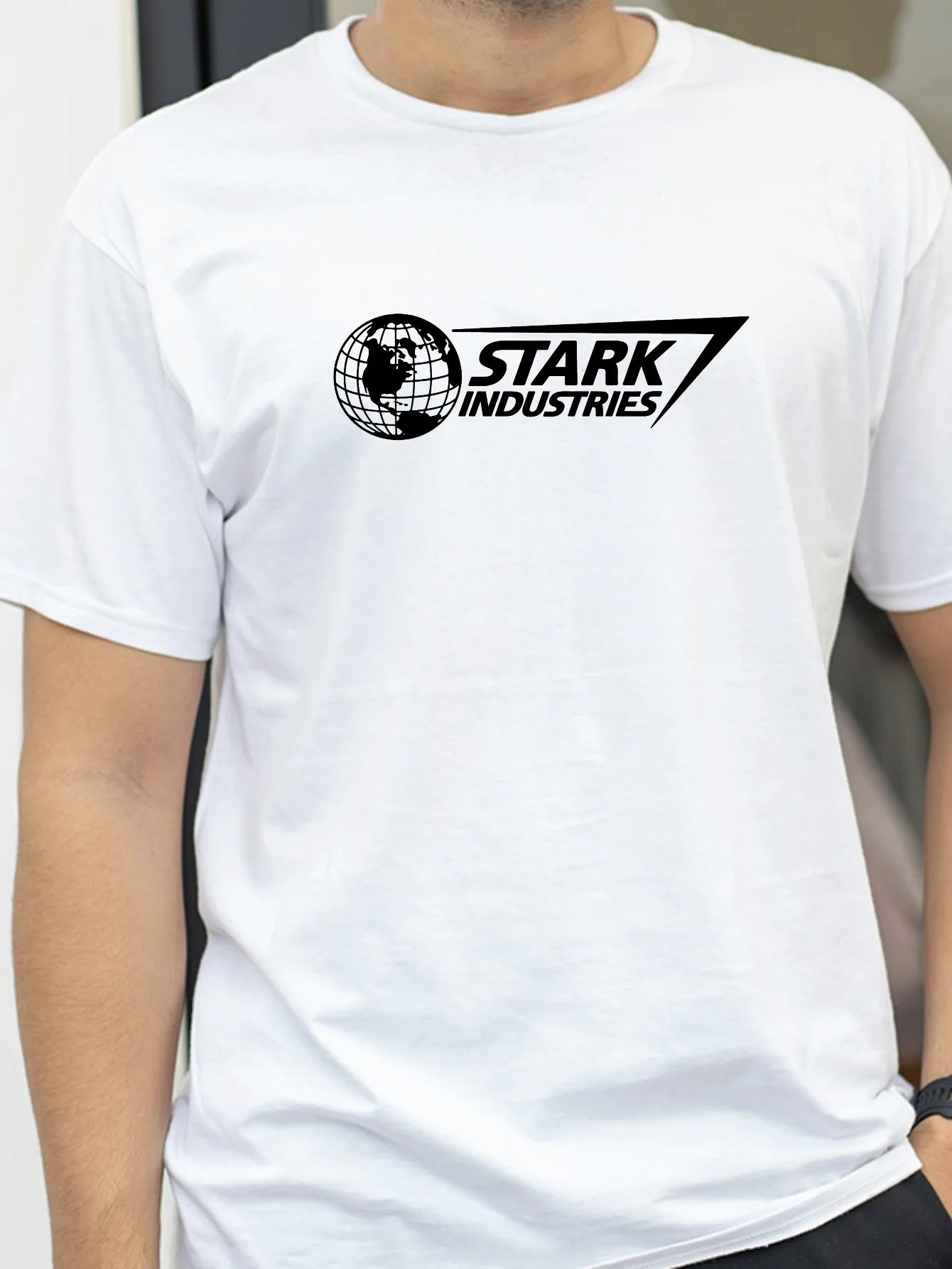 Stark Industries-T-shirt – zwart oversized shirt met logo