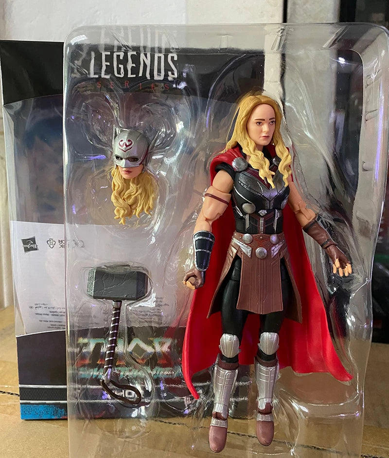 Avengers Thor-figuur - Gevleugelde helm en Stormbreaker-bijl