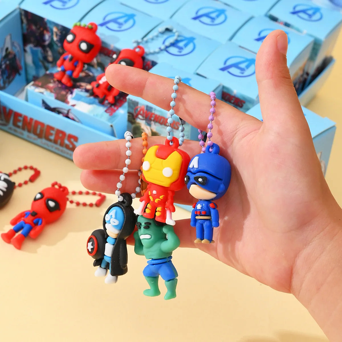 Siliconen blind box-sleutelhangers Avengers - Set van 24 stuks