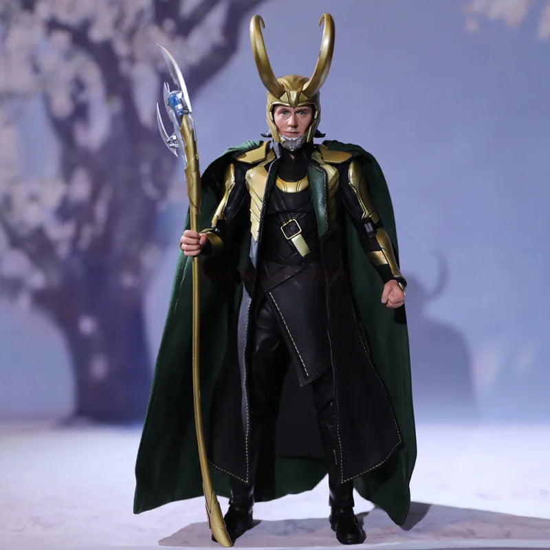 Loki 1/7 Deluxe Marvel-figuurtje - helm, scepter en verwisselbare handen