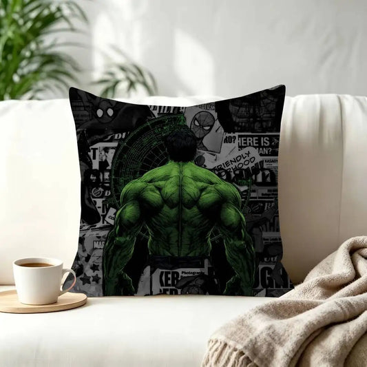 Hulk-kussenhoes - Achteraanzicht met krantenachtergrond