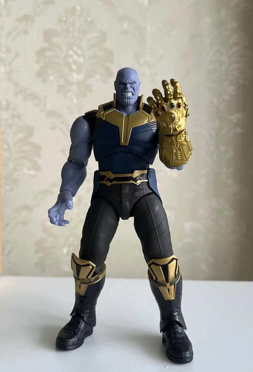 Thanos-hangfiguur - Infinity Gauntlet als bureaudecoratie